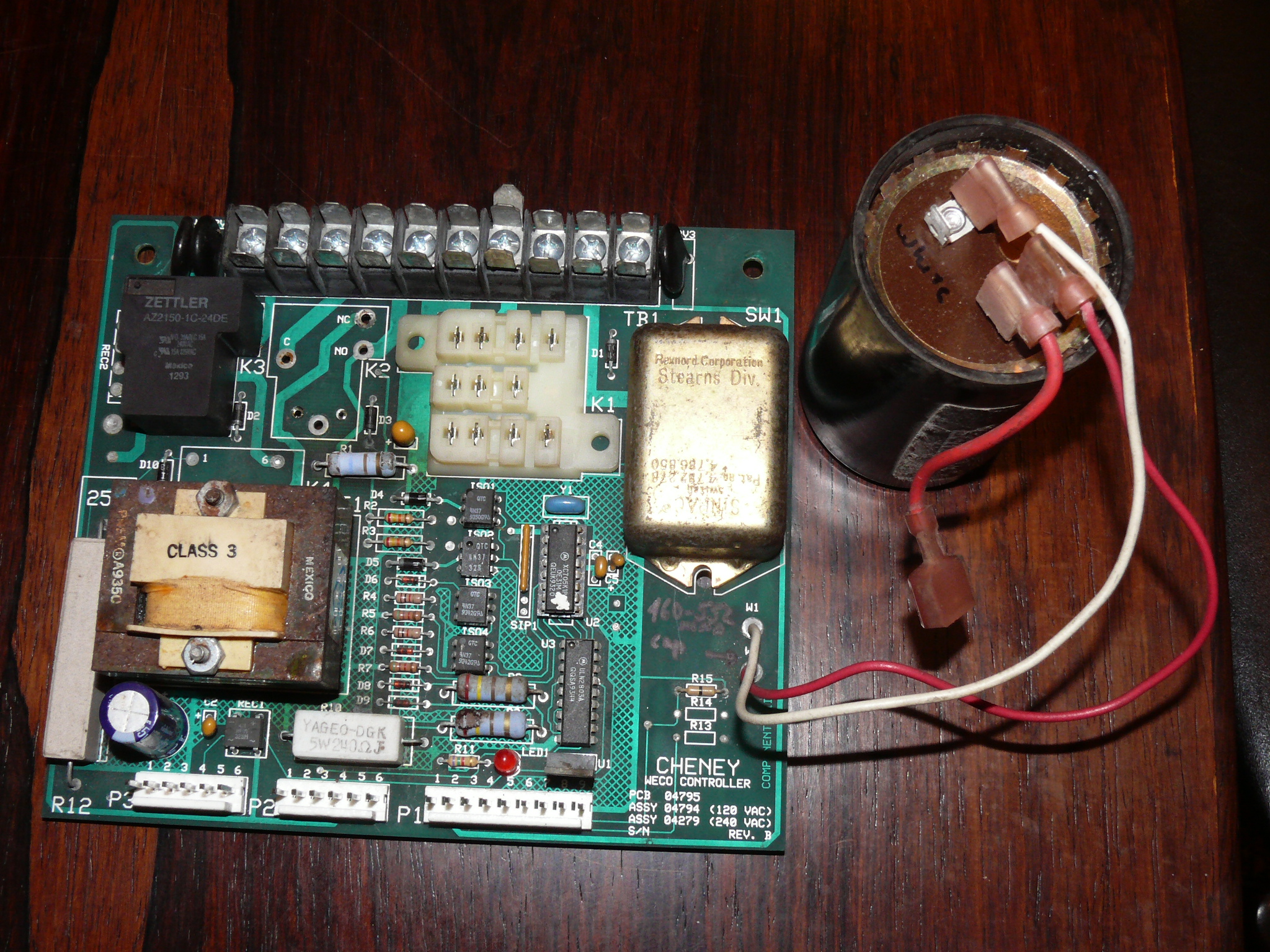 picture of the Cheny WECO controller circuit board (component side}